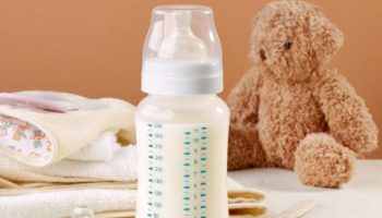 What happens if a baby drinks old formula (symptoms & actions)
